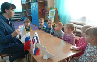 "Что такое армия? Какие бывают военные профессии?" "Что такое армия? Какие бывают военные профессии?".